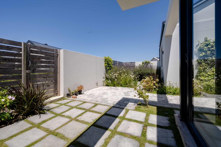 4 Bedroom Property for Sale in Brackenridge Western Cape